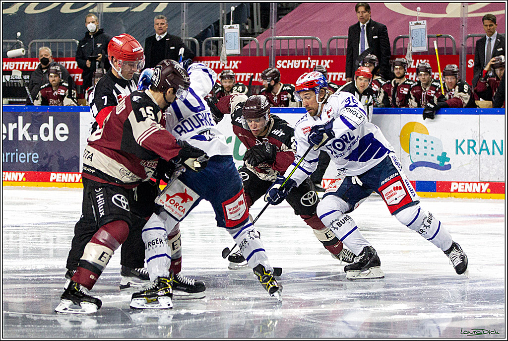 PENNY DEL;  Koelner Haie - Schwenninger Wild Wings; Koeln, 21.03.2021